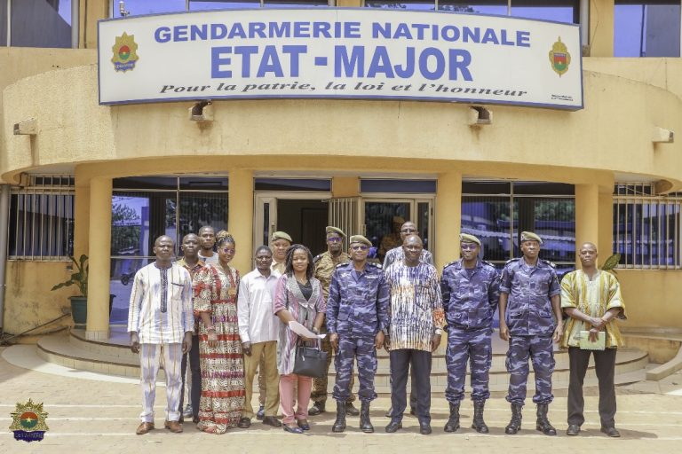 Visite de la Direction Générale des Droits Humains à la Gendarmerie Nationale : Une collaboration renforcée au service des droits et de la sécurité