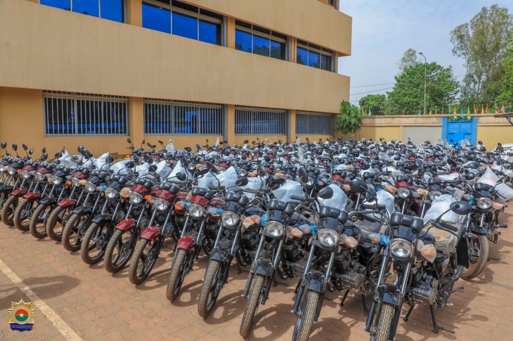 Les motocyclettes de marque Aloba offertes à la Gendarmerie nationale