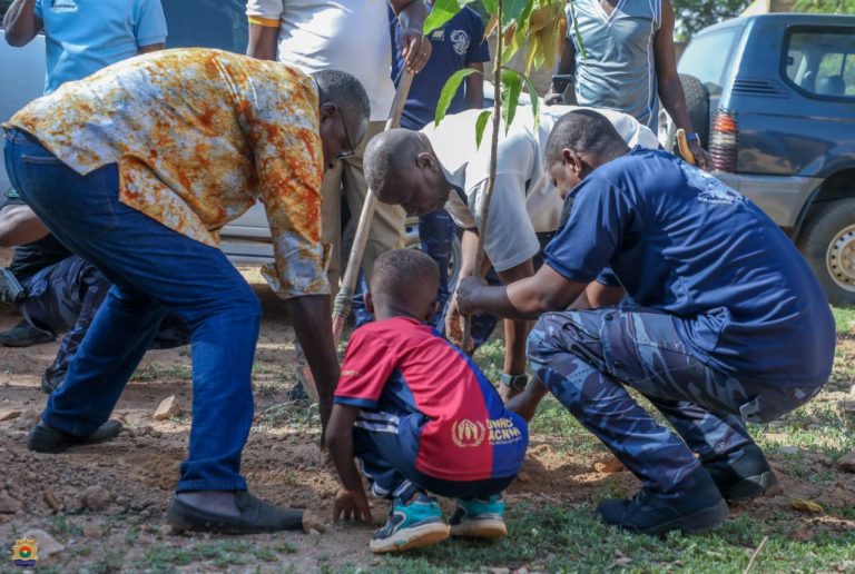 Journée nationale de l’arbre : la gendarmerie nationale participe à travers le reboisement de la Brigade Ville de Boulmiougou