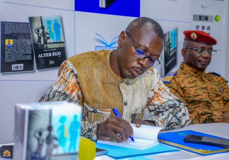 Littérature dans les Forces Armées Nationales : l’œuvre « Alter égo » du Colonel William Aristide Nassidia COMBARY, officiellement présentée au public.