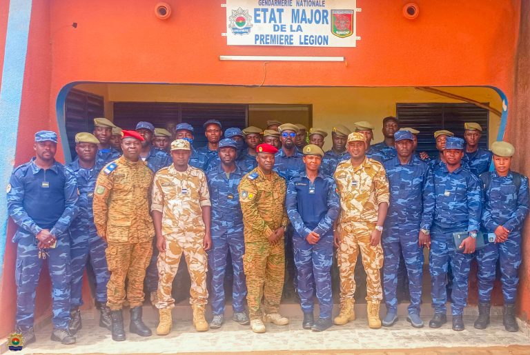 PREMIÈRE LÉGION DE GENDARMERIE: Sensibilisation sur la gestion de stresse avant, pendant et après les missions de defense du territoire.