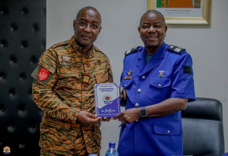 Audience du Chef d’Etat-Major : Le nouveau Directeur central des services de santé des Armées chez le Chef d’État-Major de la Gendarmerie Nationale