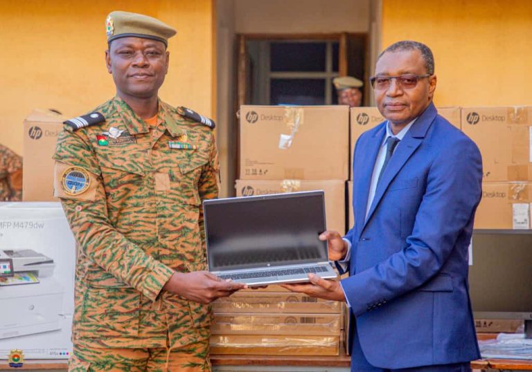 Formation militaire : le Groupe UAB Assurances s’engage aux côtés de l’École Nationale des Sous-Officiers de la Gendarmerie