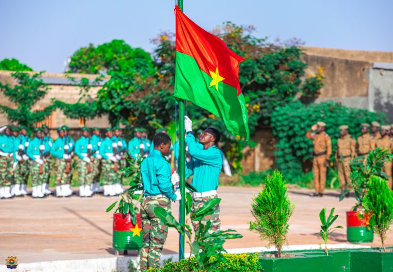 Montée des Couleurs : Les FDS et les VDP « communient » autour du drapeau national !