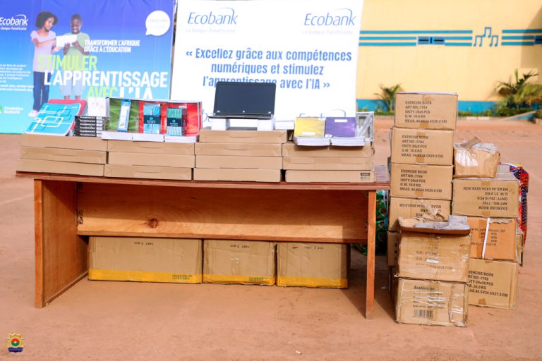 Action de solidarité : Ecobank Burkina soutient la formation des enfants des FDS et des VDP