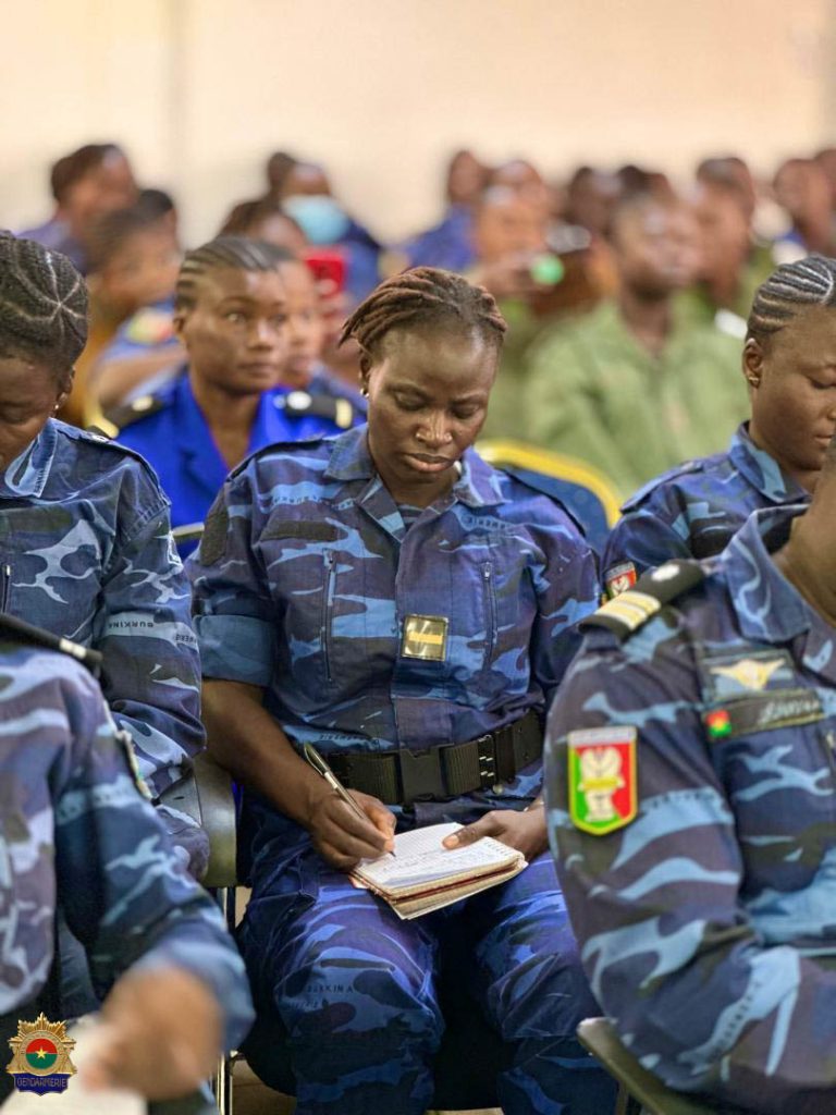 08 mars 2026 à Bobo-Dioulasso: les femmes de la deuxième Légion de Gendarmerie et du CECPGN en actions citoyennes