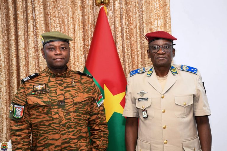 Loyauté et engagement ferme à servir : le Chef d&rsquo;État- Major de la Gendarmerie nationale entame ses visites aux autorités, sous le signe de la détermination de l&rsquo;institution à remplir fidèlement sa mission