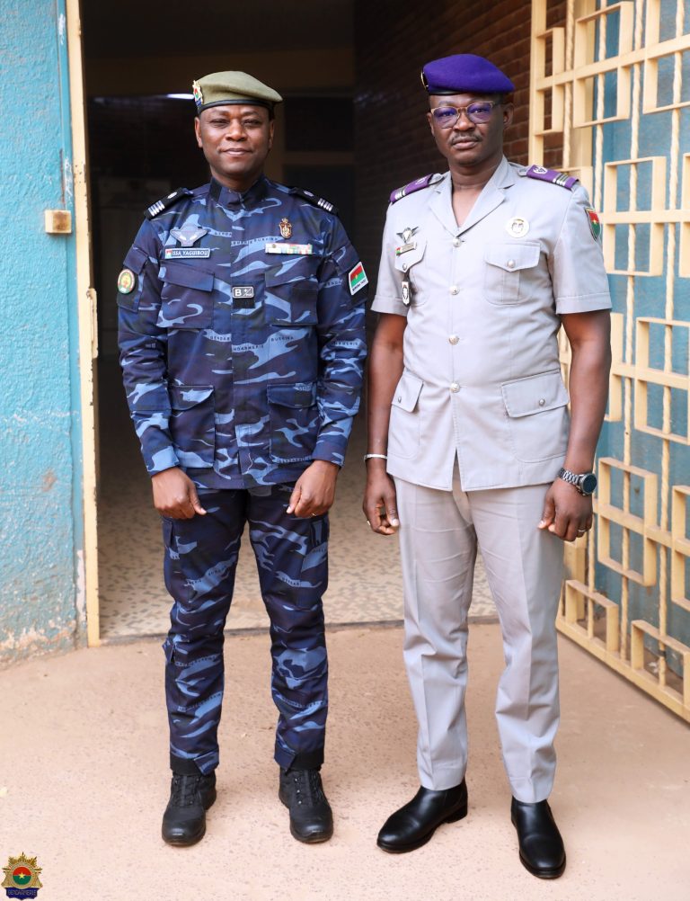 Complémentarité,cohésion et synergie entre les forces : le Chef d&rsquo;État-Major de la Gendarmerie nationale poursuit sa tournée auprès de ses homologues chefs  militaires
