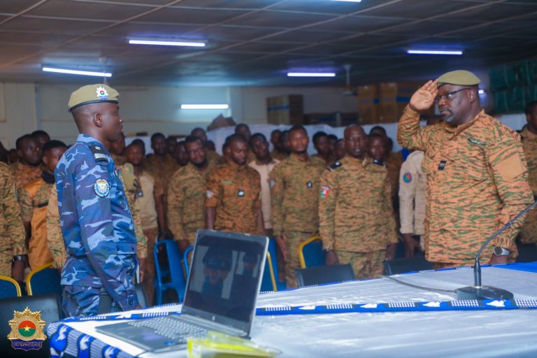 Journées nationales d’engagement patriotique et de participation citoyenne : la Gendarmerie nationale renforce la discipline routière et les valeurs civiques et patriotiques