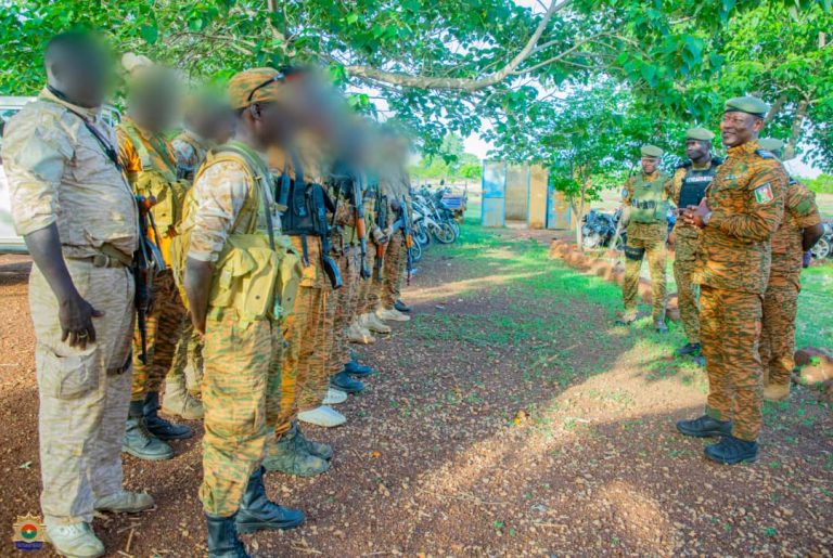 Opération « WIBGA 2 » : Le Chef d’État-Major de la Gendarmerie Nationale au contact des gendarmes des sous-unités de Ténado, de Dan et de Péni