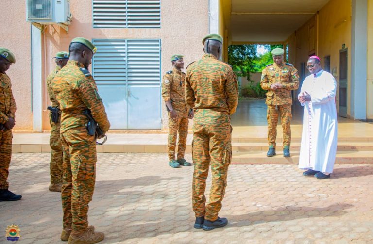 Le Chef d’État-Major de la Gendarmerie nationale à la rencontre des forces morales du Burkina Faso : une démarche guidée par la promotion du vivre-ensemble et de l’unité nationale